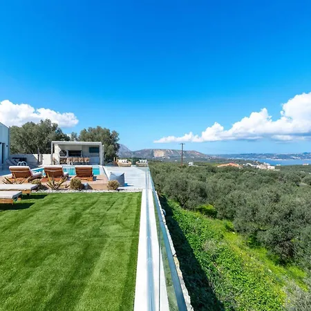 Virtus In Mare Villa Tsivaras